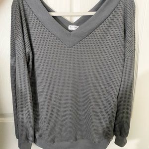 Grey long sleeve v-top